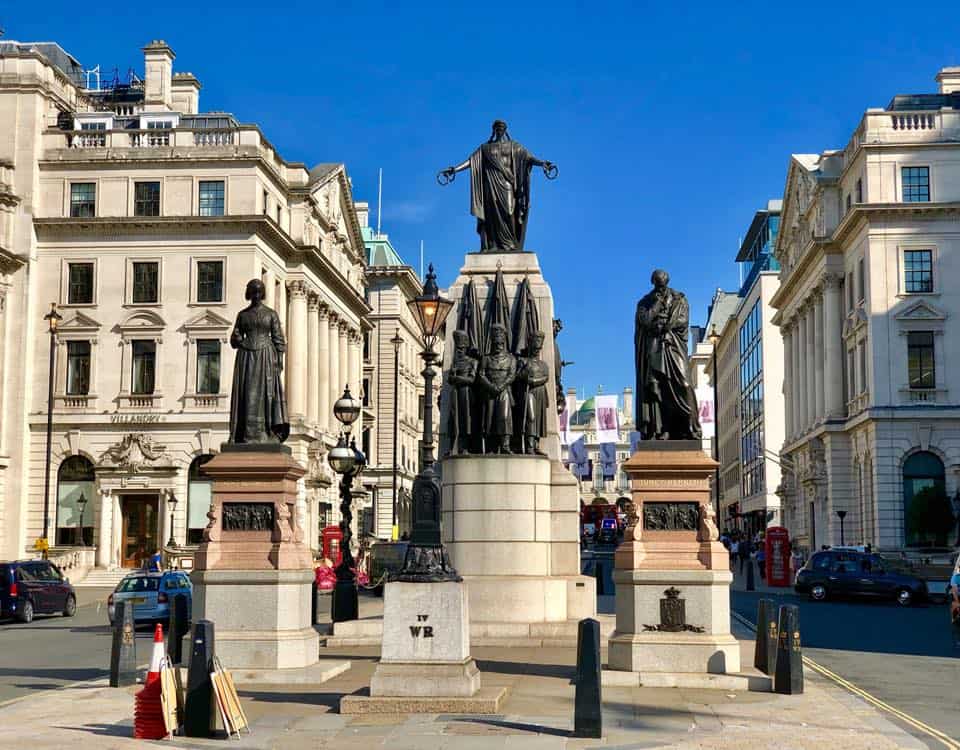 Crimean War memorial with statues at Waterloo Place